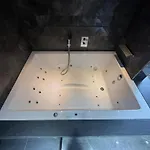 Apartament Schmiedstrasse 15 Exclusive Monteursunterkunft *