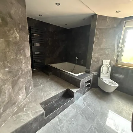 Gemuetliche In Apartament
